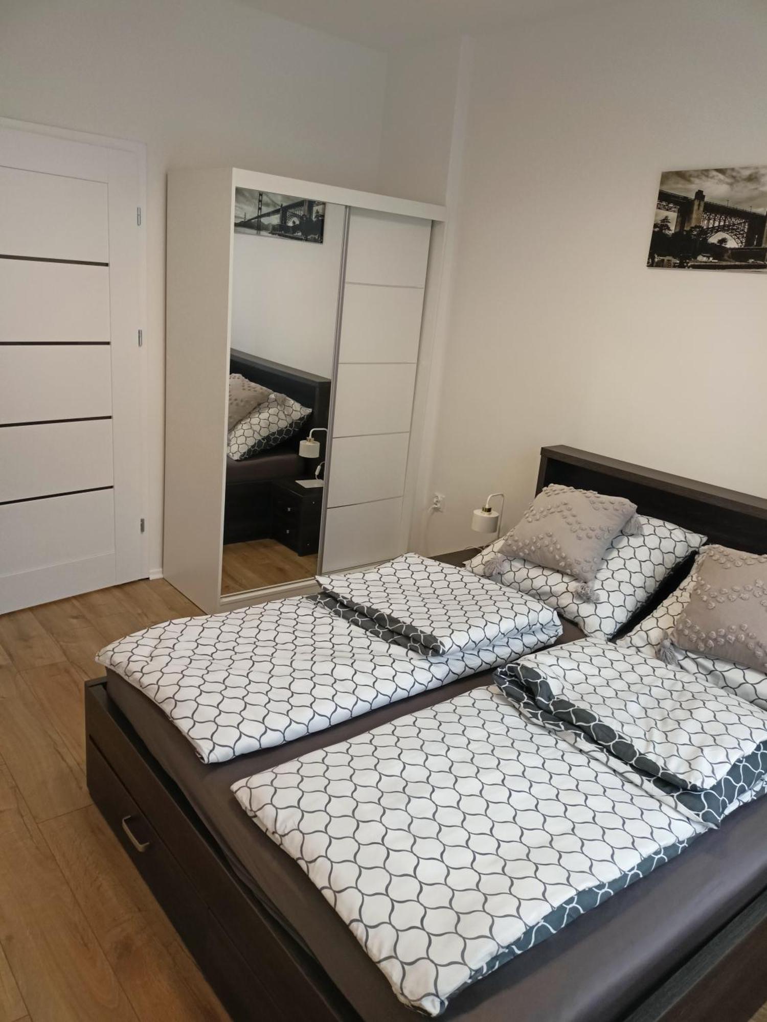Apartament Slowackiego 41 イェレニャ・グーラ エクステリア 写真